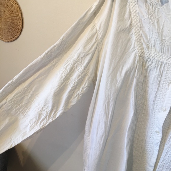 Pioko size large cream coloured unique shirt. - Picture 5 of 12